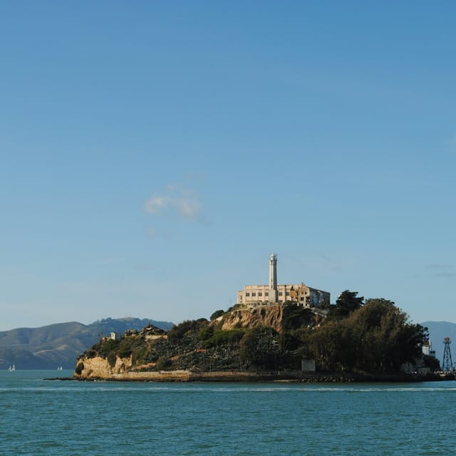 San Francisco: Alcatraz + 2-Day Hop-On Hop-Off Bus - Photo 1 of 5